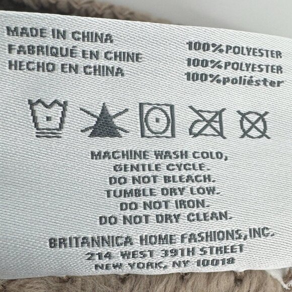 NWT UGG Novah Queen Blanket - Color Light Fawn - 92" x 96" - Picture 6 of 6